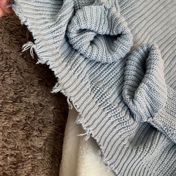 moon and madison cropped sweater - Picture 3 of 3